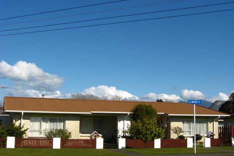 Photo of property in 1/81 Clawton Street, Westown, New Plymouth, 4310