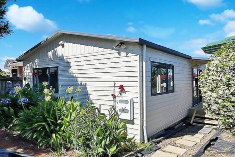 Photo of property in 21 Jandell Crescent, Bucklands Beach, Auckland, 2014