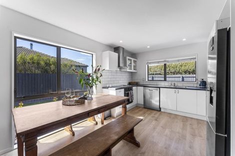 Photo of property in 28 Hawkins Place, Rangiora, 7400