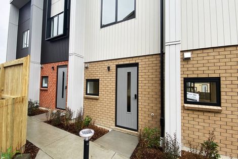 Photo of property in 3/327 Glengarry Road, Glen Eden, Auckland, 0602