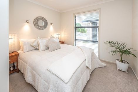 Photo of property in 45 Golf Vue Place, Castlecliff, Whanganui, 4501