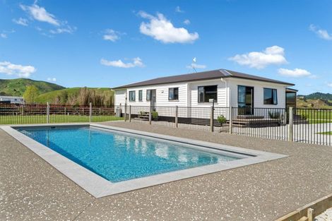 Photo of property in 144 Ngakoroa Road, Ormond, Gisborne, 4071