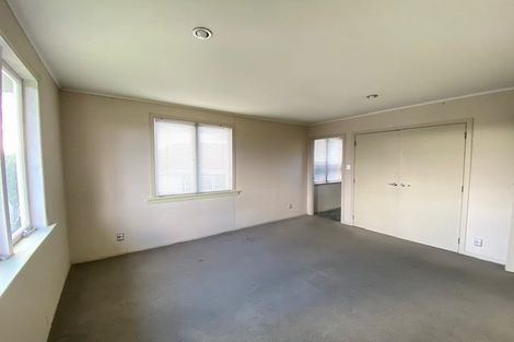 Photo of property in 7 Sheehan Road, Te Atatu South, Auckland, 0610