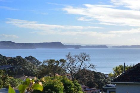 Photo of property in 2d Vipond Road, Stanmore Bay, Whangaparaoa, 0932