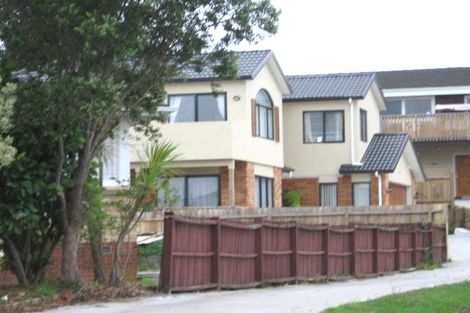 Photo of property in 6 Manhattan Heights, Glendene, Auckland, 0602