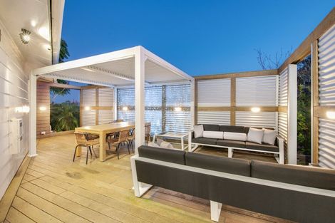 Photo of property in 11 Fairway Avenue, Red Beach, 0932