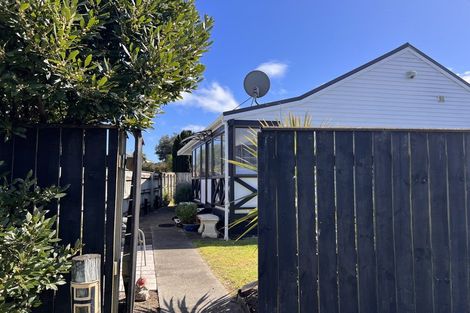Photo of property in 79a Eatwell Avenue, Paraparaumu Beach, Paraparaumu, 5032