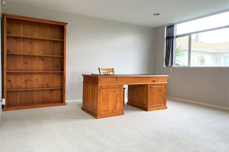 Photo of property in 20a Eversleigh Road, Belmont, Auckland, 0622