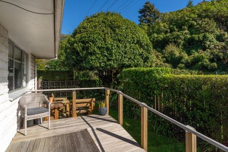 Photo of property in 30 Buller Street, Picton, 7220