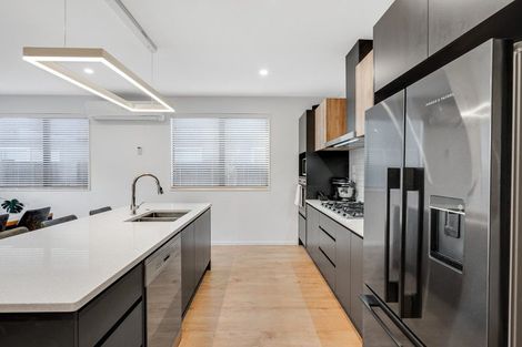 Photo of property in 3 Ropere Street, Kumeu, 0810