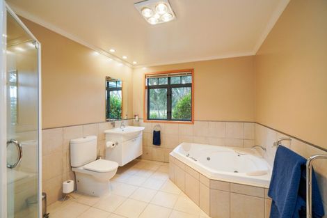 Photo of property in 60 Glenroy Park Drive, Waikiwi, Invercargill, 9810