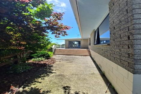 Photo of property in 10 Te Mara Place, Merrilands, New Plymouth, 4312