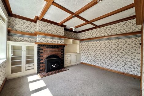 Photo of property in 84 Cambridge Terrace, Waterloo, Lower Hutt, 5011