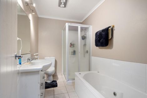 Photo of property in 2/50 May Street, Mount Maunganui, 3116