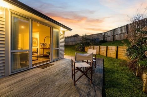 Photo of property in 51 Kapiti Crescent, Titahi Bay, Porirua, 5022