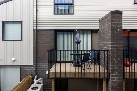 Photo of property in 5/3234 Great North Road, New Lynn, Auckland, 0600