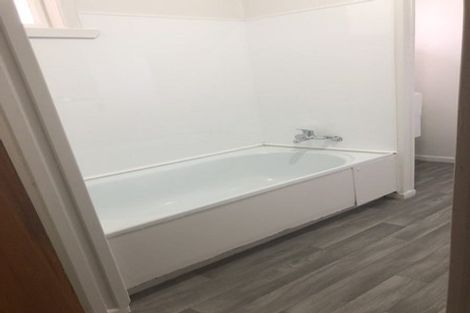 Photo of property in 1/68 Titirangi Road, New Lynn, Auckland, 0600