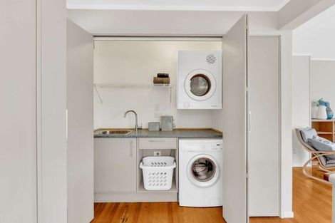 Photo of property in 114 The Circle, Manly, Whangaparaoa, 0930