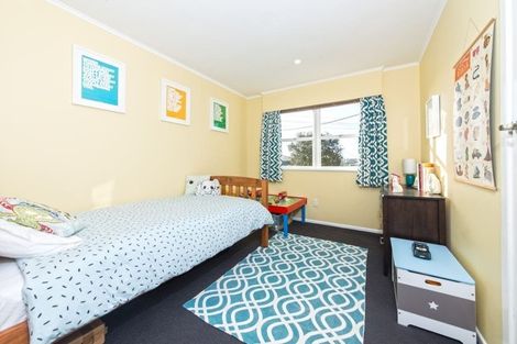 Photo of property in 1/6 Murray Road, Te Atatu Peninsula, Auckland, 0610