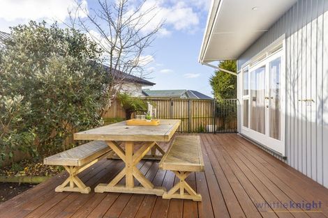 Photo of property in 14 Yeovil Place, St Albans, Christchurch, 8052