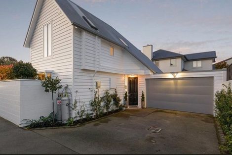 Photo of property in 1/34 Aikmans Road, Merivale, Christchurch, 8014