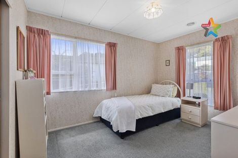 Photo of property in 33 Kingsley Street, Stokes Valley, Lower Hutt, 5019