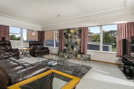 Photo of property in 1066 Scenic Drive North, Swanson, Auckland, 0816