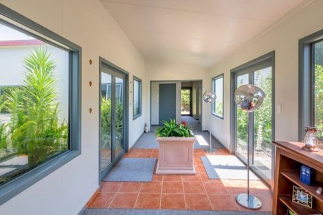 Photo of property in 17 Riveredge Terrace, Ohau, Levin, 5570