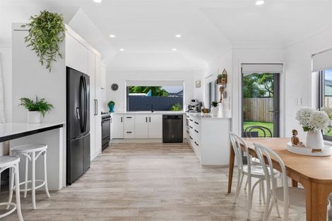 Photo of property in 27 Seychelles Drive, Papamoa Beach, Papamoa, 3118