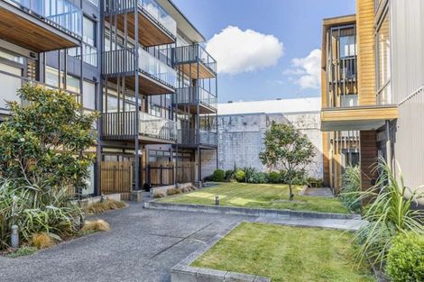 Photo of property in Vedado Apartments, 405/41 Hopper Street, Mount Cook, Wellington, 6011