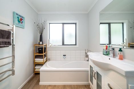 Photo of property in 41c Costley Street, Carterton, 5713