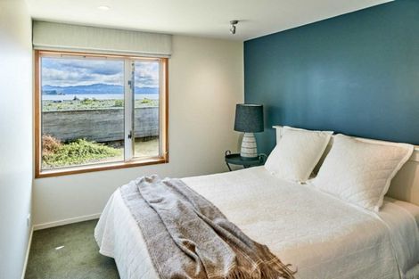 Photo of property in 42 Pukatea Street, Eastbourne, Lower Hutt, 5013