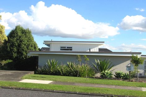 Photo of property in 60 Sorrel Crescent, Bucklands Beach, Auckland, 2012
