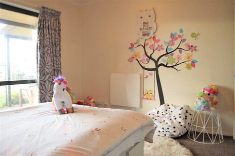 Photo of property in 11 Burns Street, Owaka, 9535