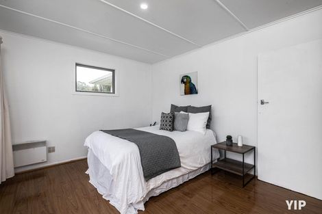 Photo of property in 1b Link Road, Newlands, Wellington, 6037