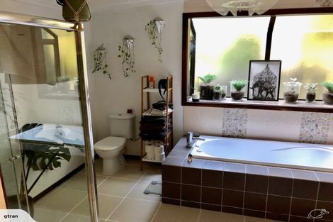 Photo of property in 17 Karen Road, Laingholm, Auckland, 0604