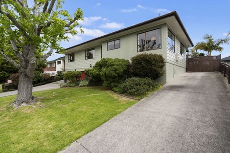Photo of property in 28 Jandell Crescent, Bucklands Beach, Auckland, 2014