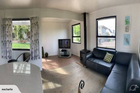 Photo of property in 119 Vipond Road, Stanmore Bay, Whangaparaoa, 0932