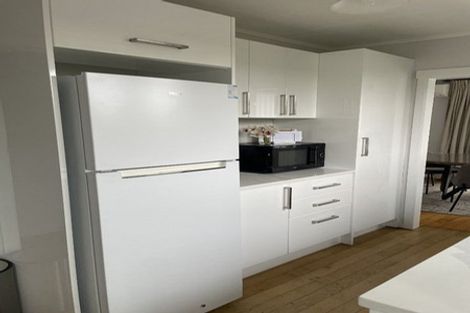 Photo of property in 47 Farquhar Road, Glendene, Auckland, 0602