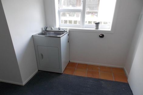 Photo of property in 142 Parkvale Road, Karori, Wellington, 6012