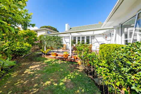 Photo of property in 4a Green Road, Panmure, Auckland, 1072