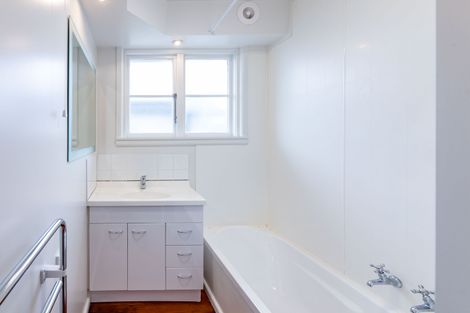 Photo of property in 66 Willryan Avenue, New Brighton, Christchurch, 8083