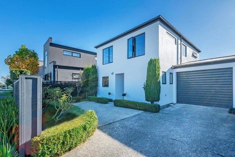 Photo of property in 77 Canon Street, St Albans, Christchurch, 8014