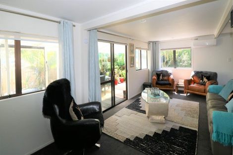 Photo of property in 13 Marlin Place, Whiritoa, Whangamata, 3691