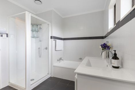 Photo of property in 8/390 West Coast Road, Glen Eden, Auckland, 0602