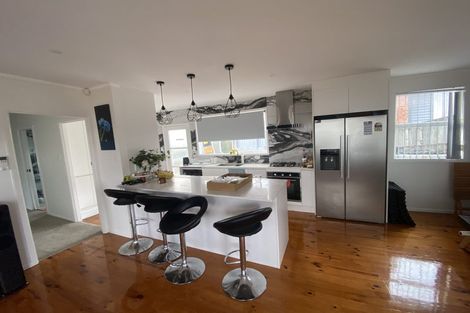 Photo of property in 1/30 Sunnyfield Crescent, Glenfield, Auckland, 0629