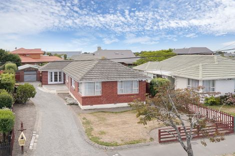 Photo of property in 76 Teesdale Street, Burnside, Christchurch, 8053