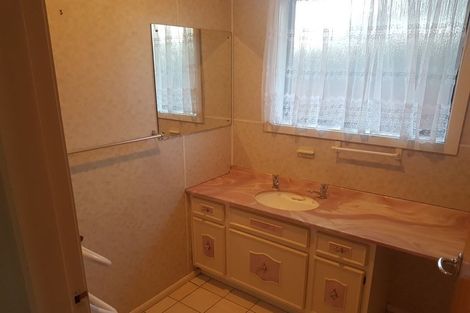 Photo of property in 22 Woodend Road, Woodend, 7610