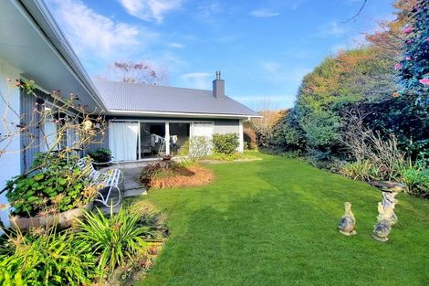 Photo of property in 6 Maidstone Road, Ilam, Christchurch, 8041