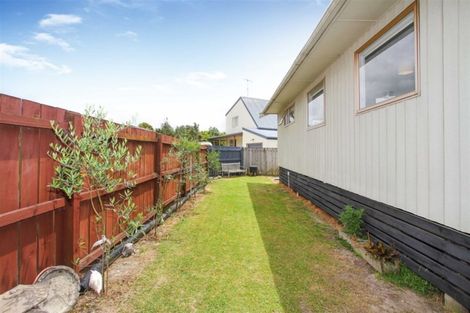 Photo of property in 13a Bay Street, Red Beach, 0932